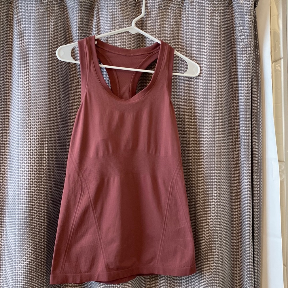 Athleta Momentum Tank